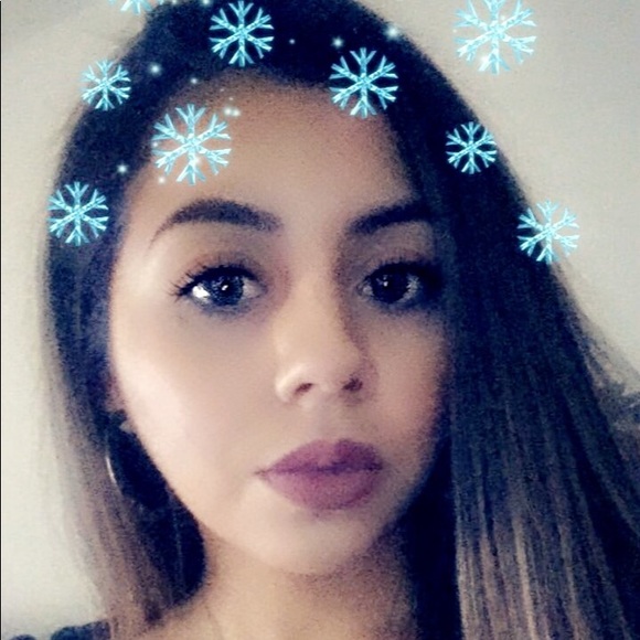 Meet your Posher, Stacie - Picture 1 of 1